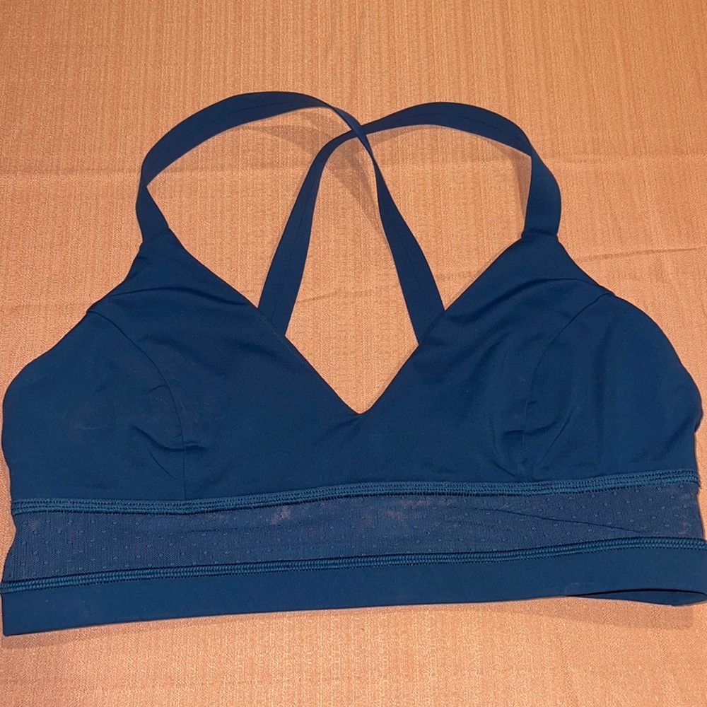 Lululemon sports bra